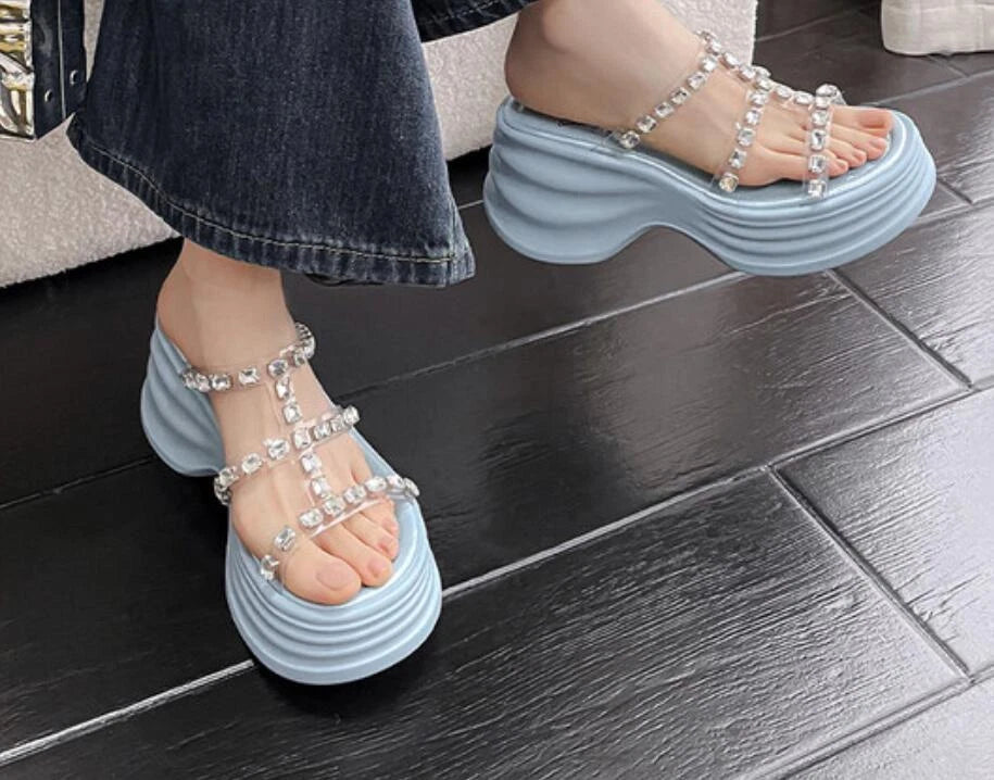 Women's Summer New Simple Fashion transparent Thick sole Rhinestone beach shoes