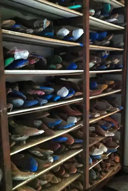 Tailor Made Men's Cowhide Streaky Leather Sandals, Cream Peshawari Chappal Men's