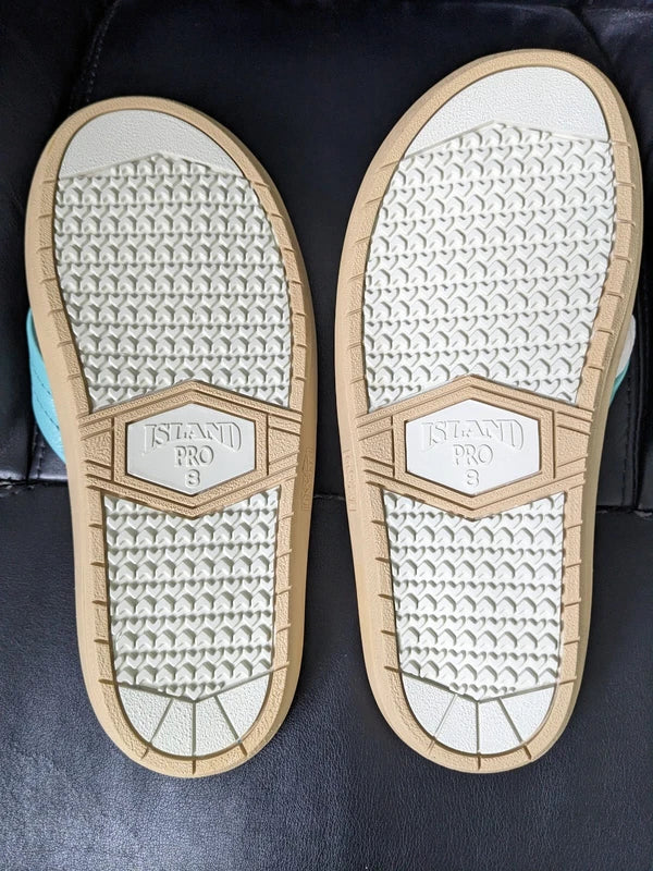 Island Slipper - Flip flops - Ieather - men's 8 - Aloha - while deck bottom