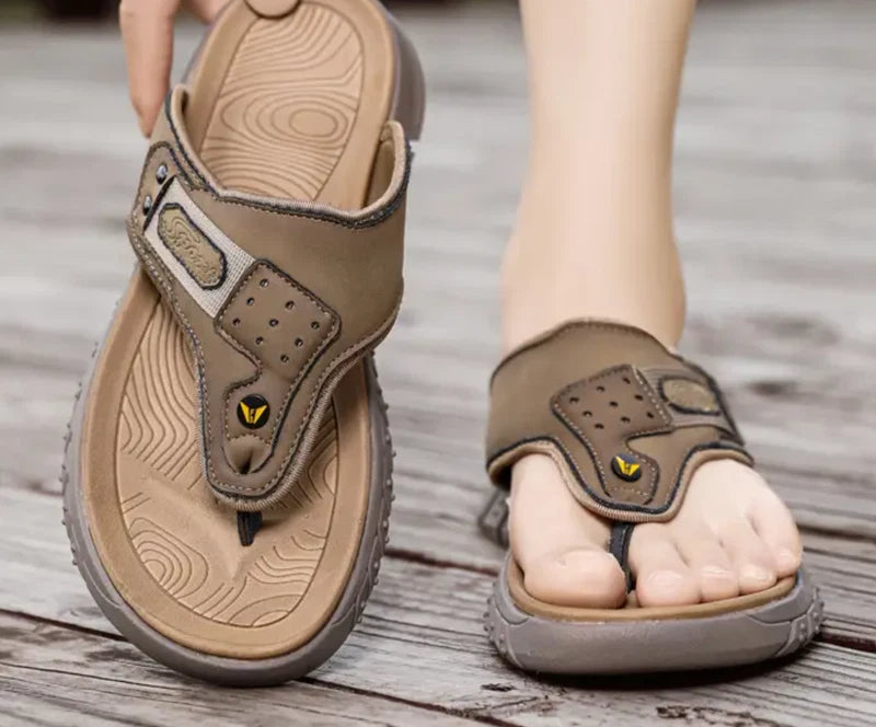Men's Flip Flops Slippers Summer Outdoor Thick Soled Casual Beach Sandals Shoes